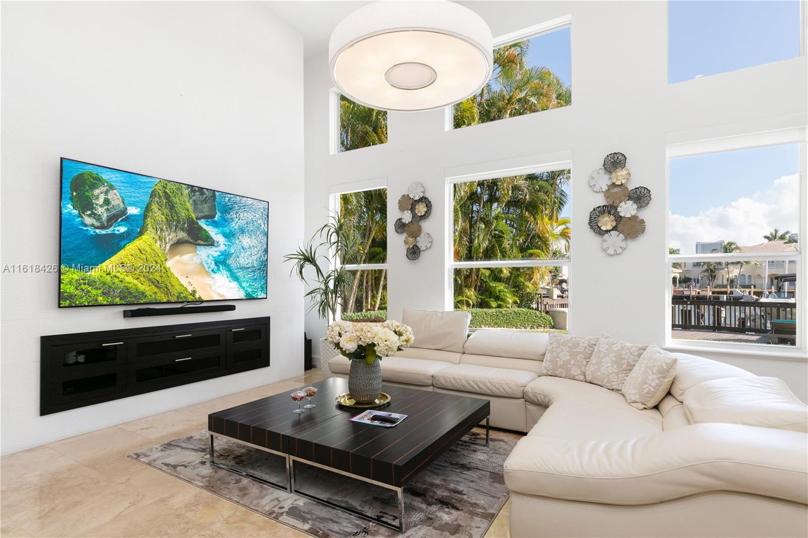 Exclusive single family